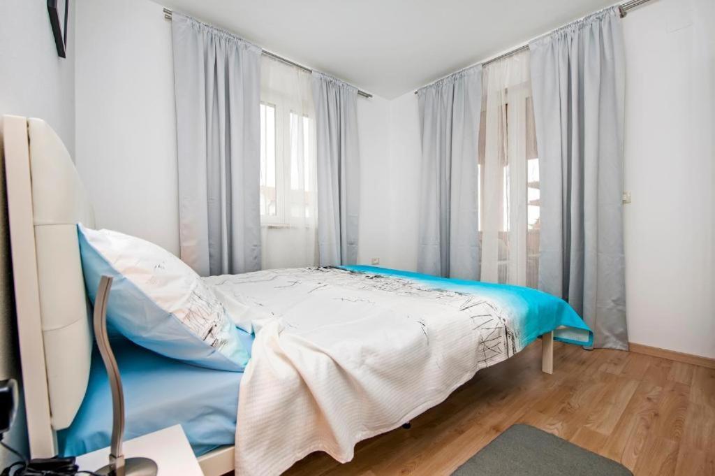 Aria Room And Apartmant Fuga Ровинь Экстерьер фото