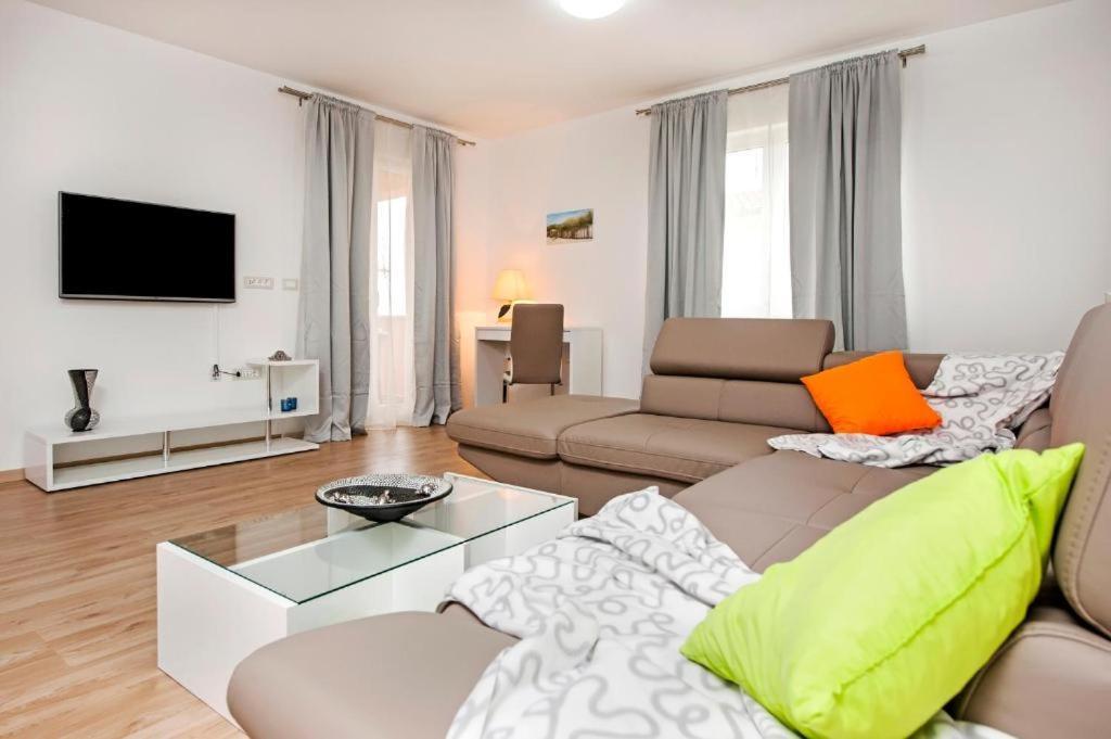Aria Room And Apartmant Fuga Ровинь Экстерьер фото