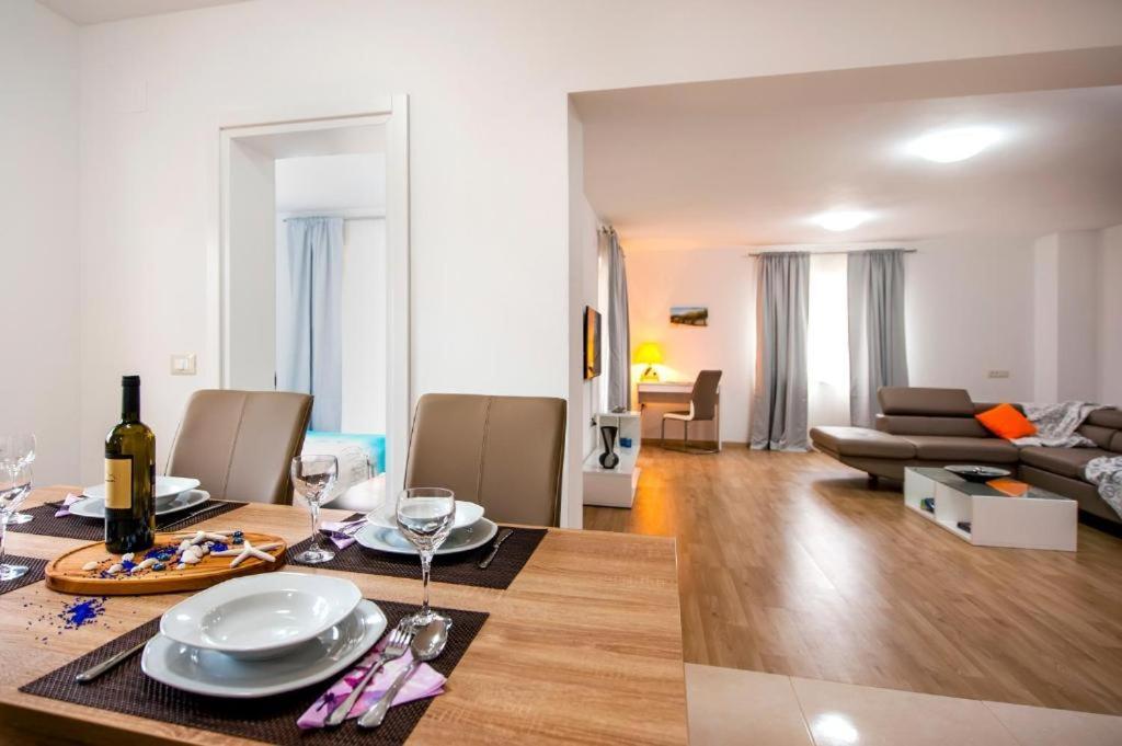 Aria Room And Apartmant Fuga Ровинь Экстерьер фото